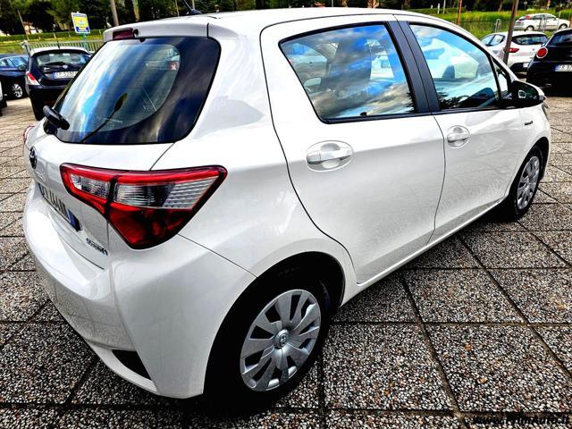 TOYOTA Yaris 1.5 Hybrid 5 porte Cool