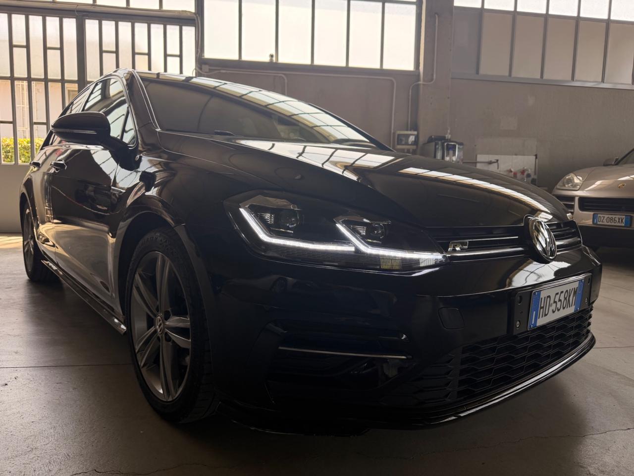 Volkswagen Golf 2.0 TDI 5p. R-Line