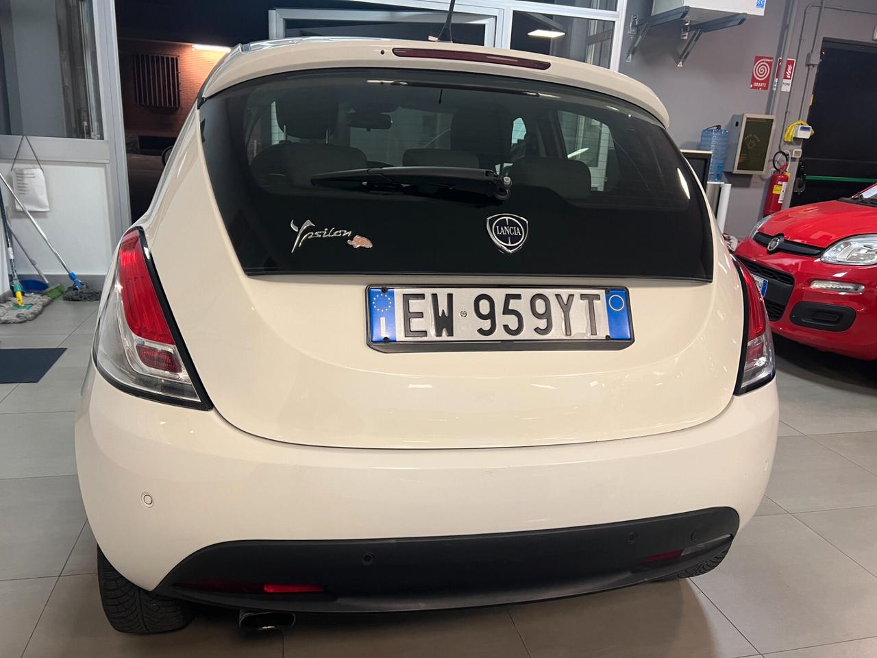 Lancia Ypsilon 1.2 69 CV 5 porte GPL Ecochic Gold