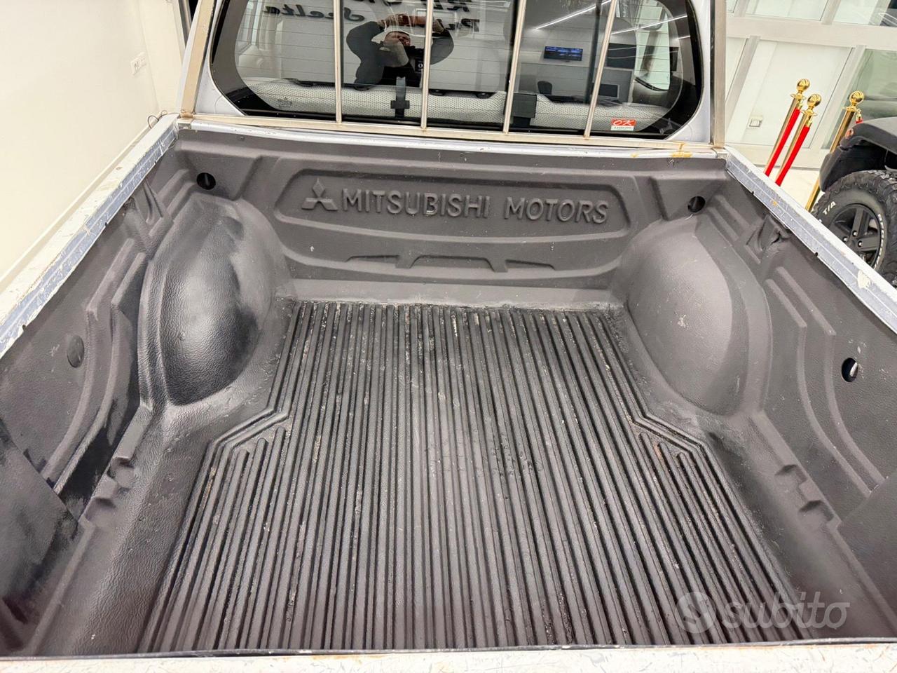 Mitsubishi L200 2.5d136CV DoubleCab iva esposta 4W