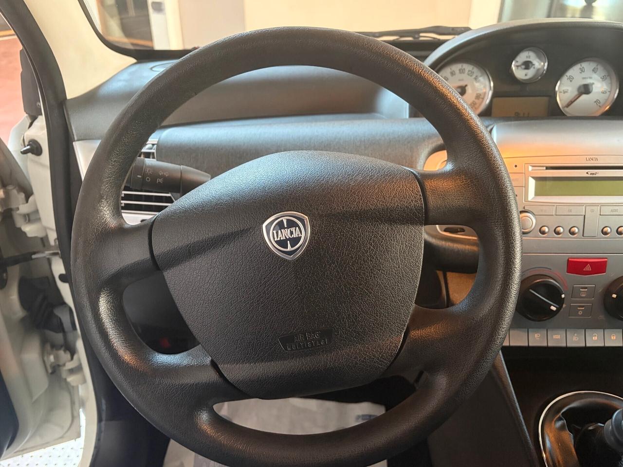 LANCIA YPSILON 1.2 (UNIPROP., 60.000 KM)