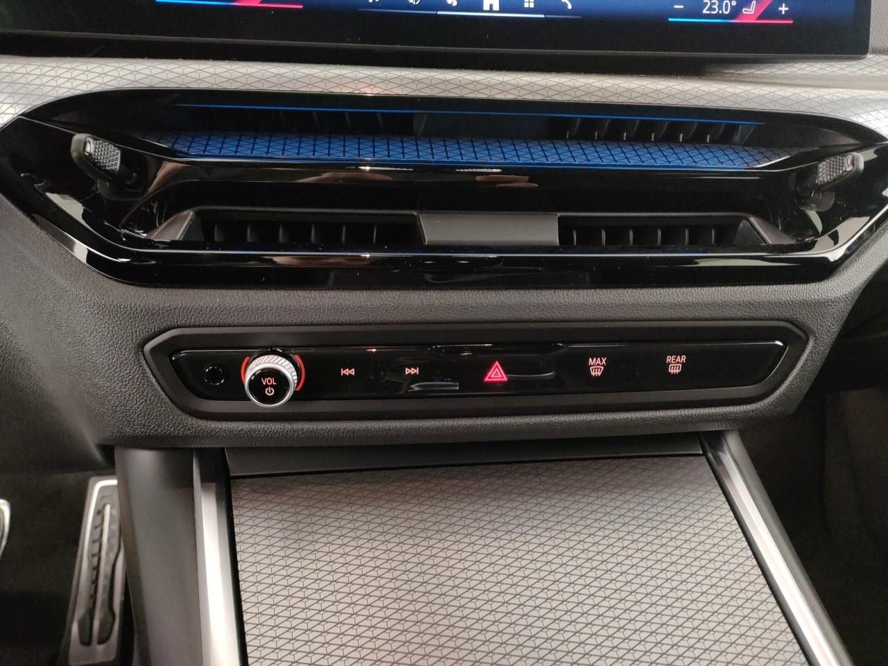 BMW 320d Touring mhev 48V MSport auto