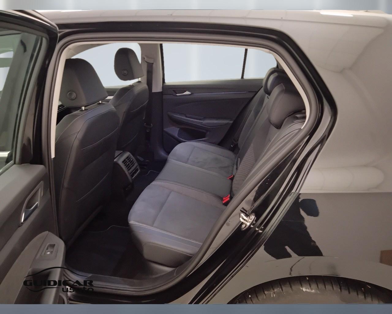 VOLKSWAGEN Golf VIII 2024 - Golf 2.0 tdi Life 150cv dsg