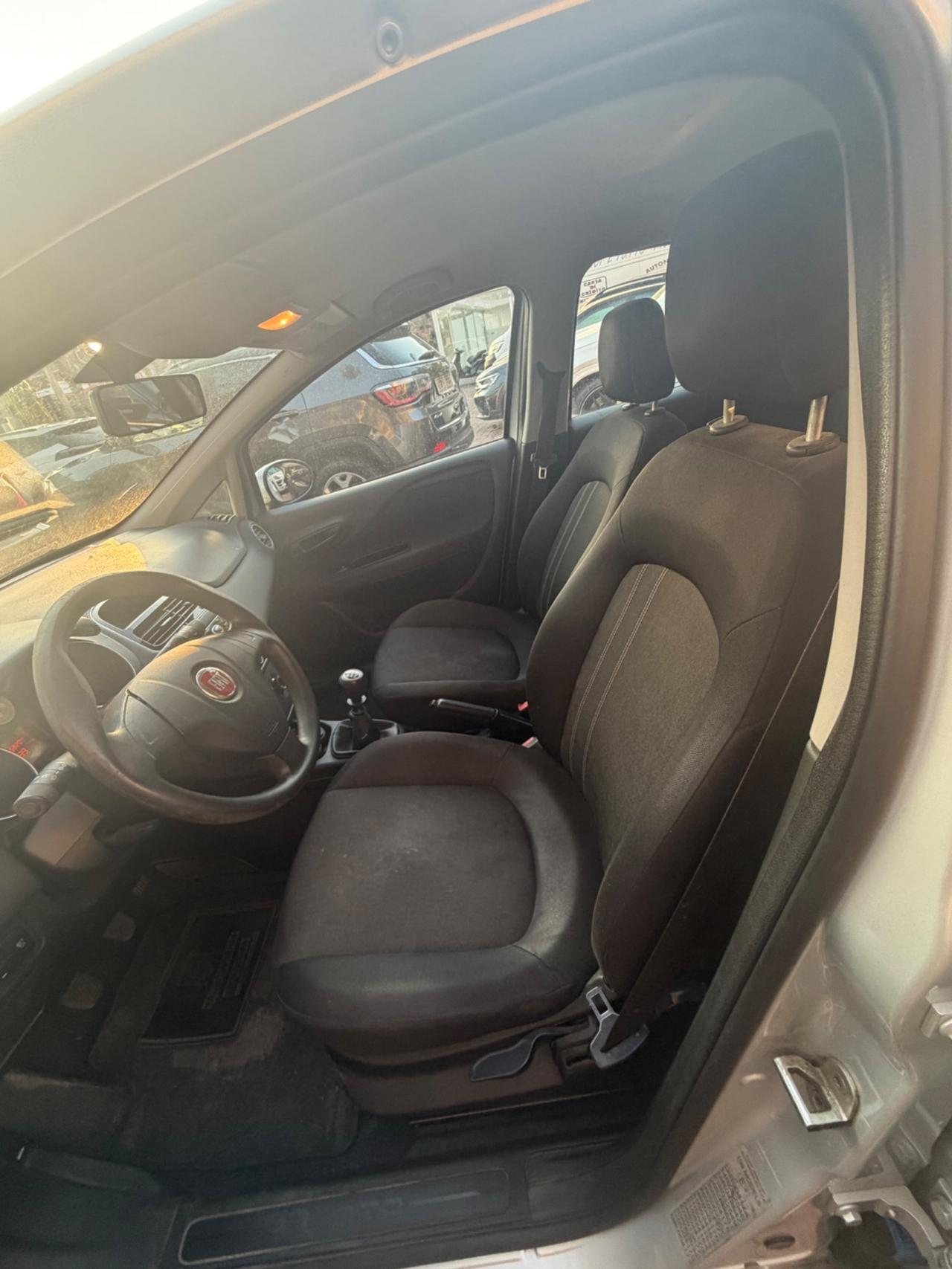 Fiat Punto 1.4 8V 5 porte benzina gol