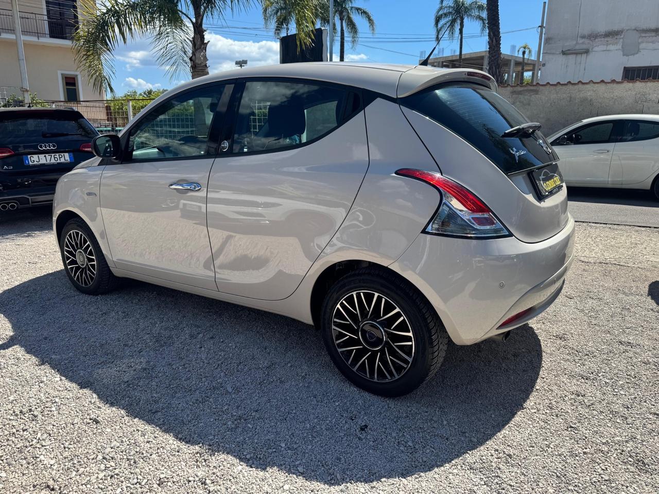 LANCIA YPSILON 1.2 GPL ECOCHIC GOLD 100.000KM