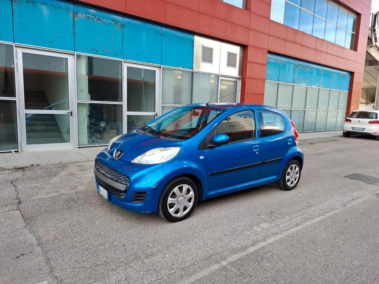 Peugeot 107 1.0 68CV 5p. Plaisir