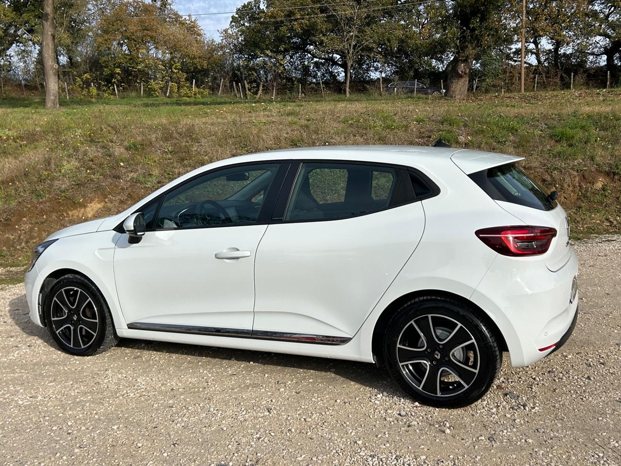 Renault Clio Full Hybrid E-Tech 140 CV 5 porte Intens
