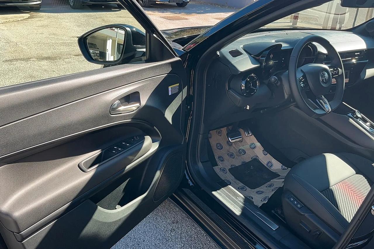 Alfa Romeo Junior 1.2 136 CV Hybrid eDCT6 Speciale