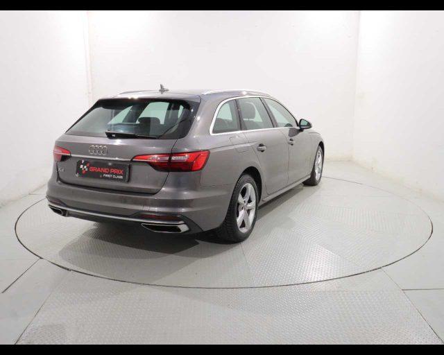 AUDI A4 Avant 35 TFSI S tronic Business Advanced