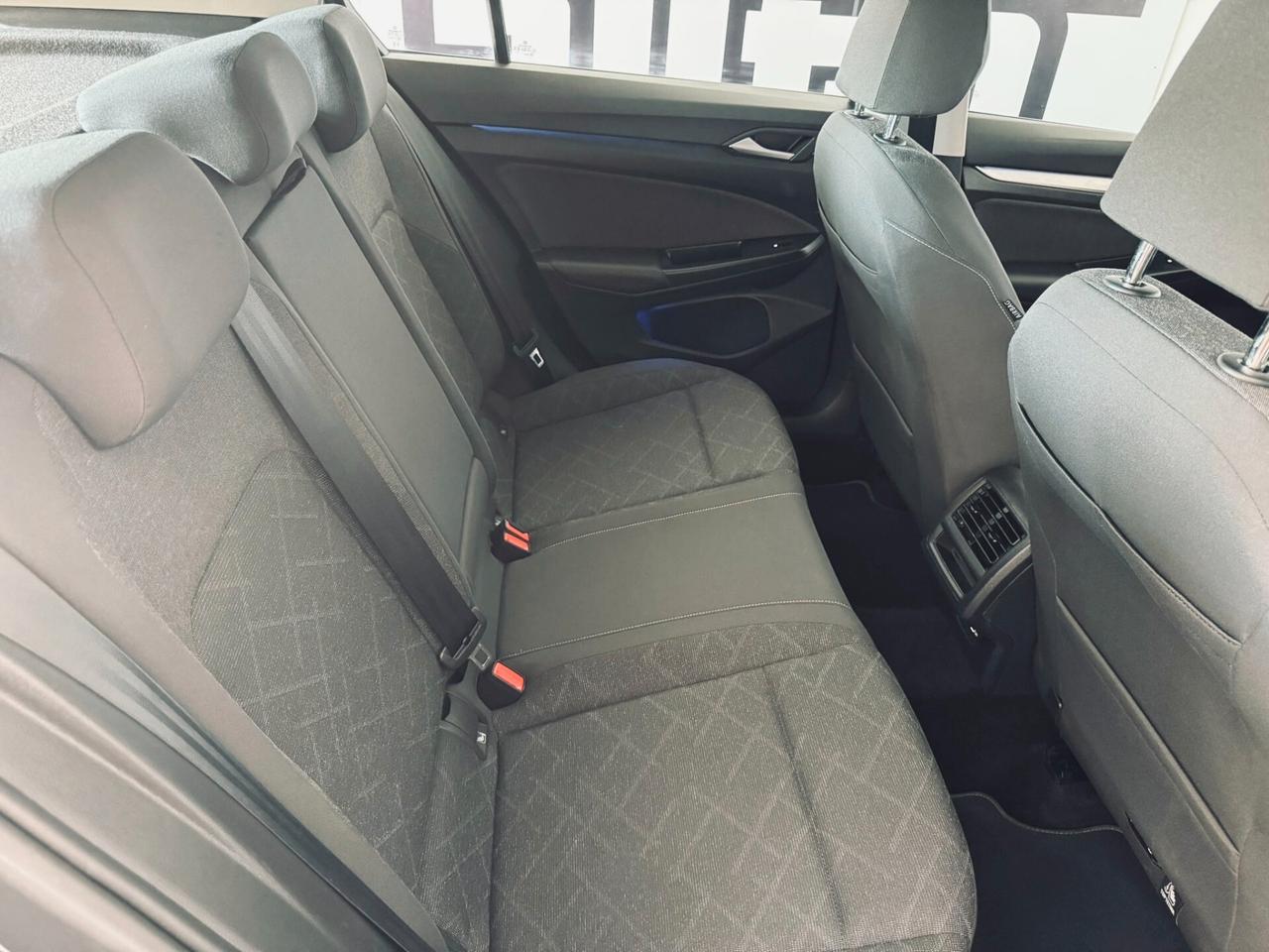 Volkswagen Golf 1.0 eTSI EVO DSG Life