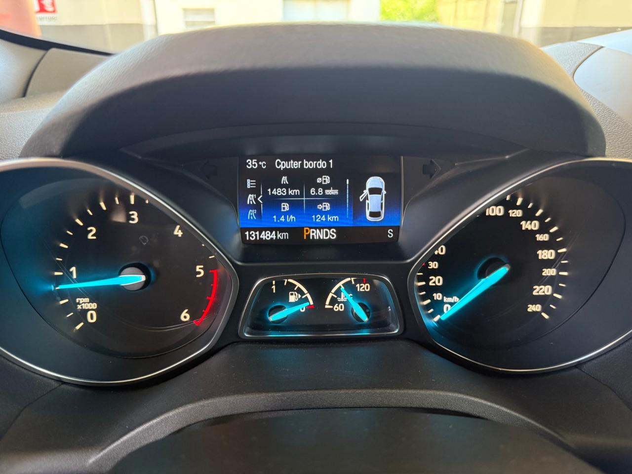 Ford Kuga 1.5 TDCI 120 CV S&S 2WD Powershift ST-Line