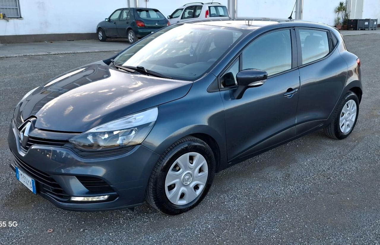 Renault Clio dCi 8V 75 CV Start&Stop 5 porte Energy Duel