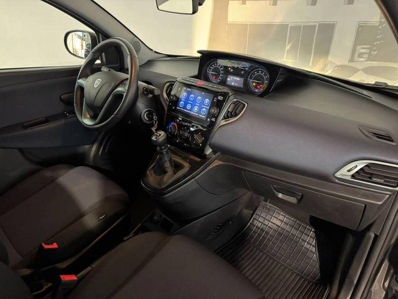 Lancia Ypsilon 3ª serie 1.0 FireFly 5 porte S&S Hybrid Platino