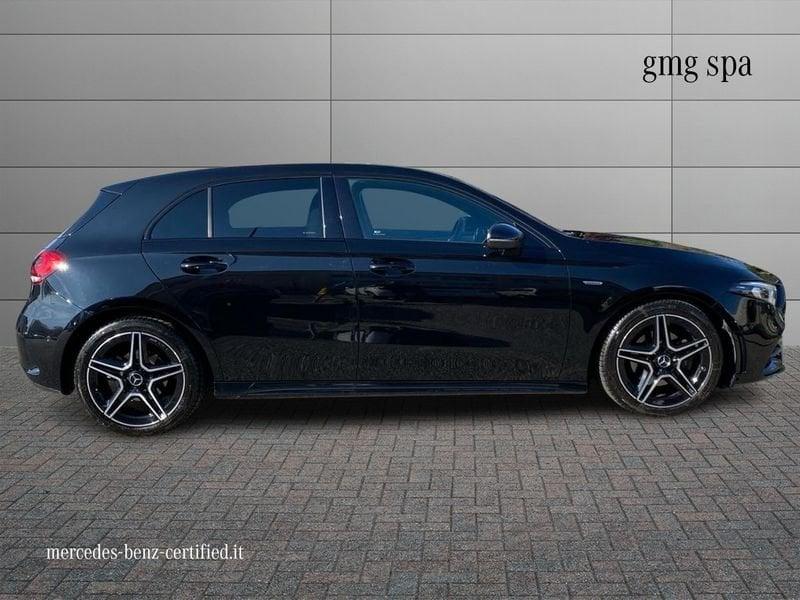 Mercedes-Benz Classe A A 180 d Premium Night edition Plus auto