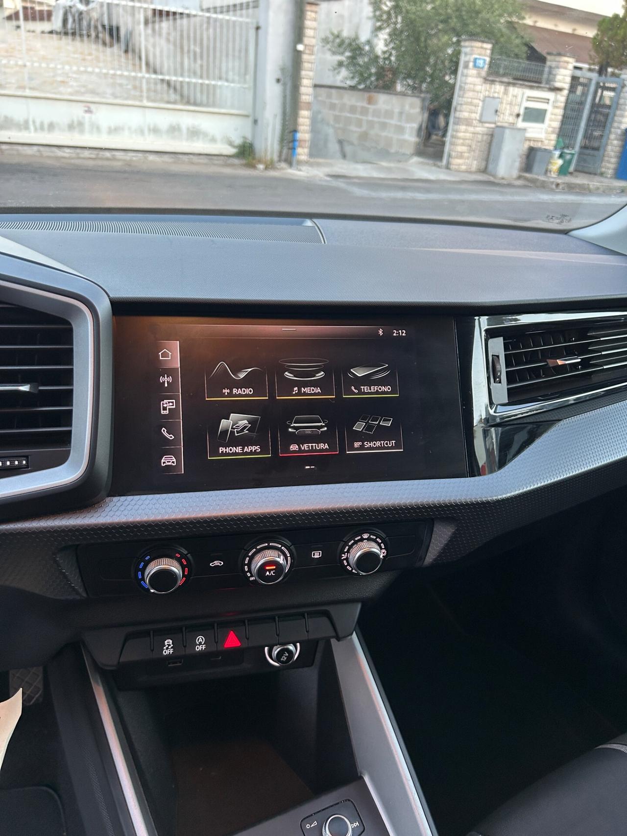 Audi A1 1.0 TFSI Admired-2018-NAVI-SENSORI