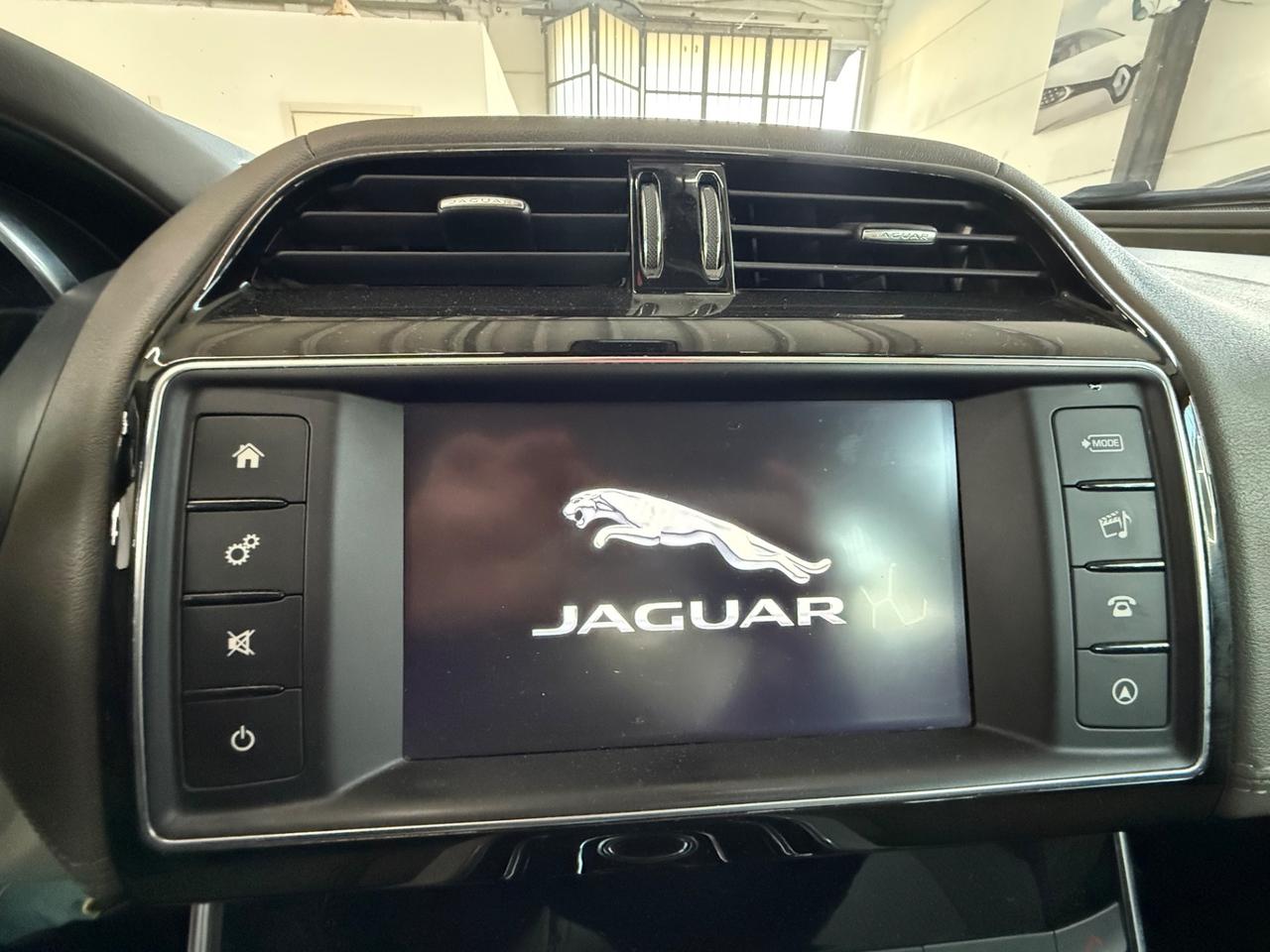 Jaguar XE 2.0 D 180 CV AWD aut. Prestige Business Edition