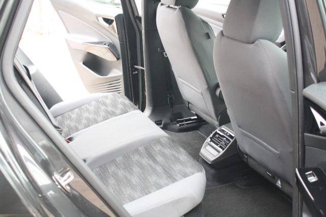 VOLKSWAGEN ID.4 Pro Performance