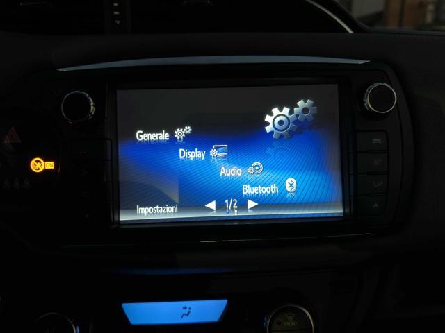 TOYOTA Yaris 1.5 Hybrid 5 porte Active AUTOMATICA PER NEOPATENT