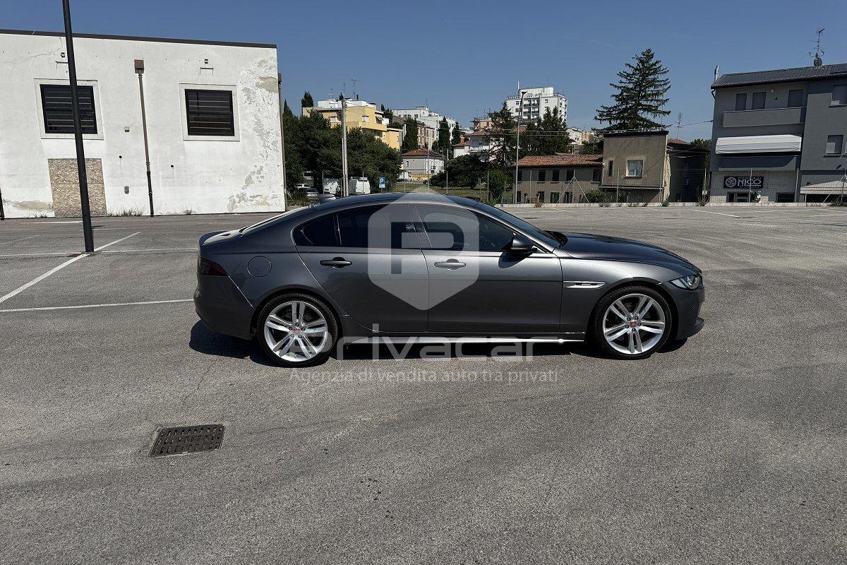 JAGUAR XE 2.0 300 CV AWD aut. R-Sport