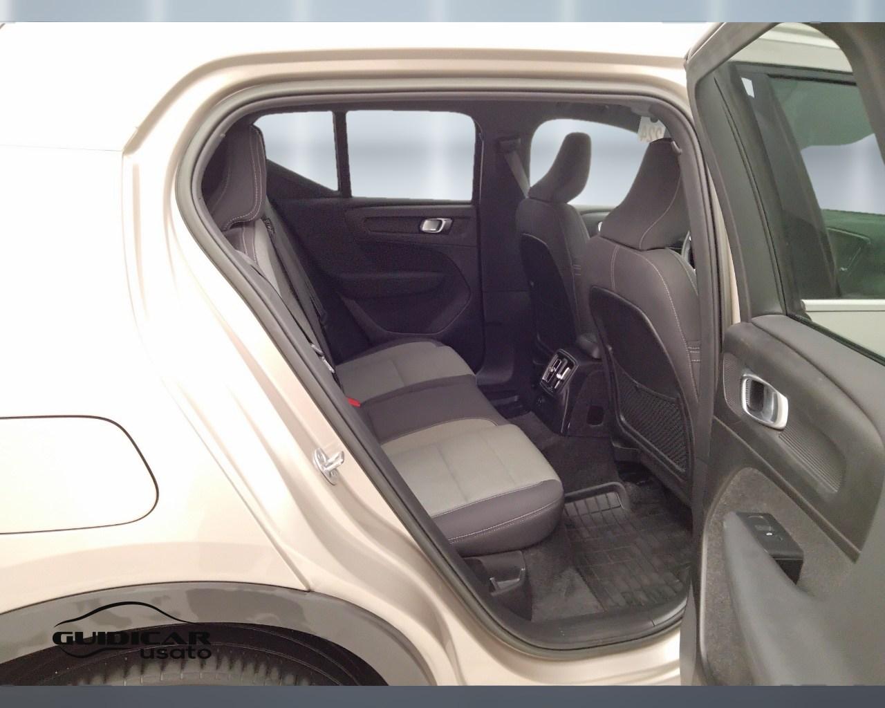 VOLVO XC40 2023 - XC40 1.5 t5 recharge phev Core auto