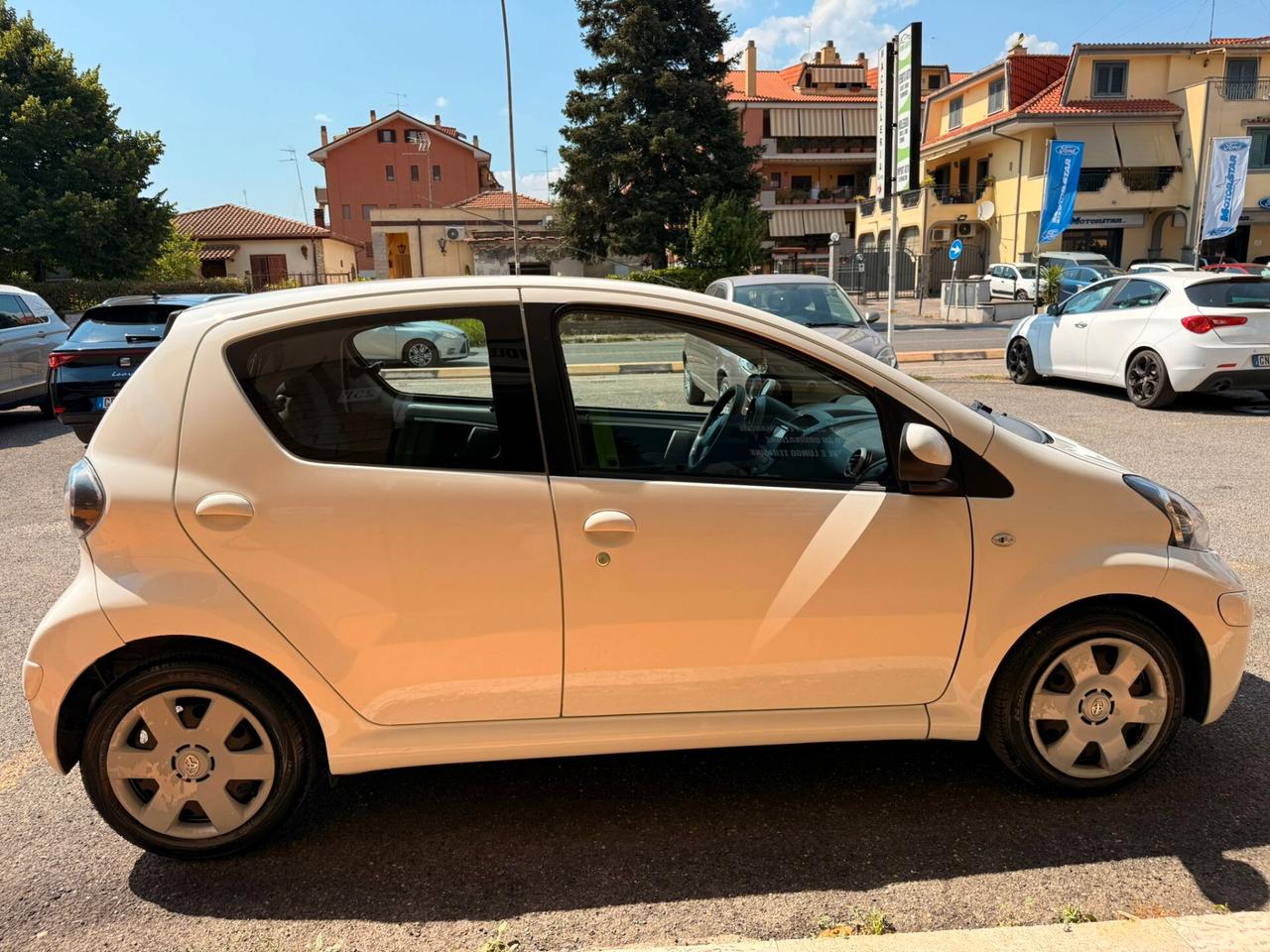 Toyota Aygo 1.0 12V VVT-i 5 porte Lounge MMT