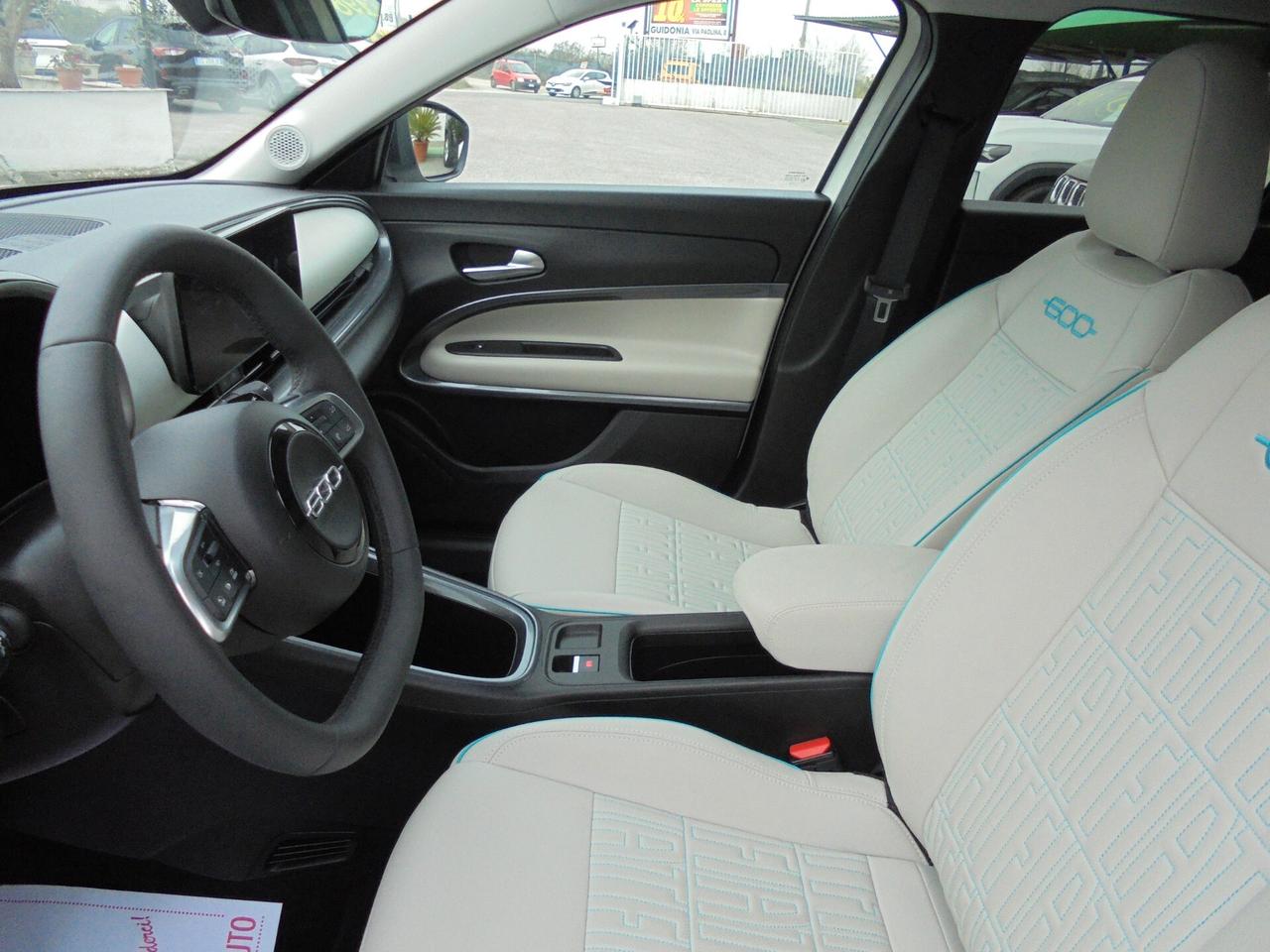 Fiat 600 Hybrid 110 CV DCT MHEV La Prima