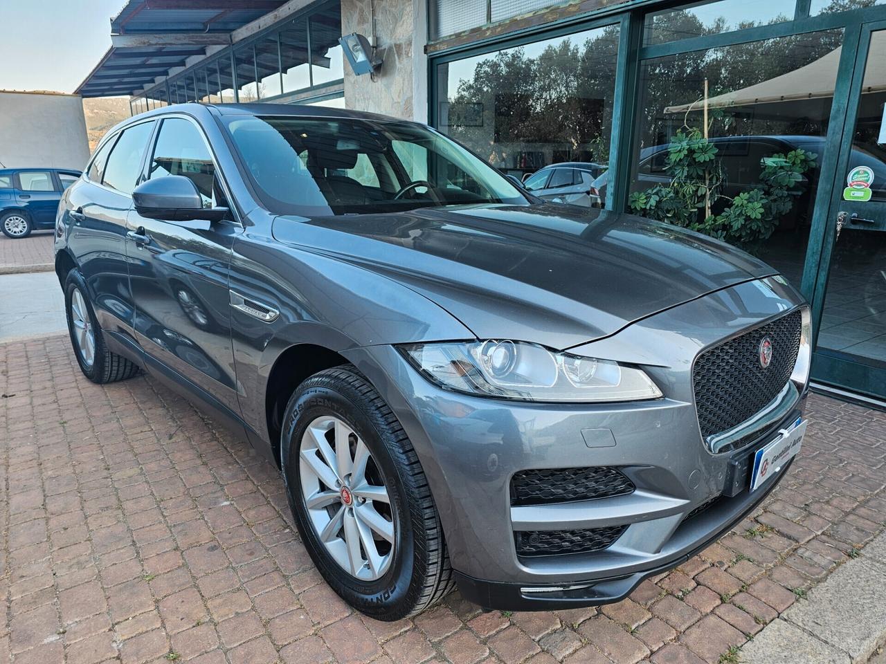 Jaguar F-Pace 2.0 D 180 CV AWD Prestige