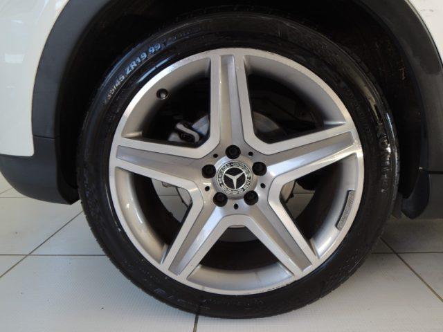 MERCEDES-BENZ GLA 200 d Automatic Premium