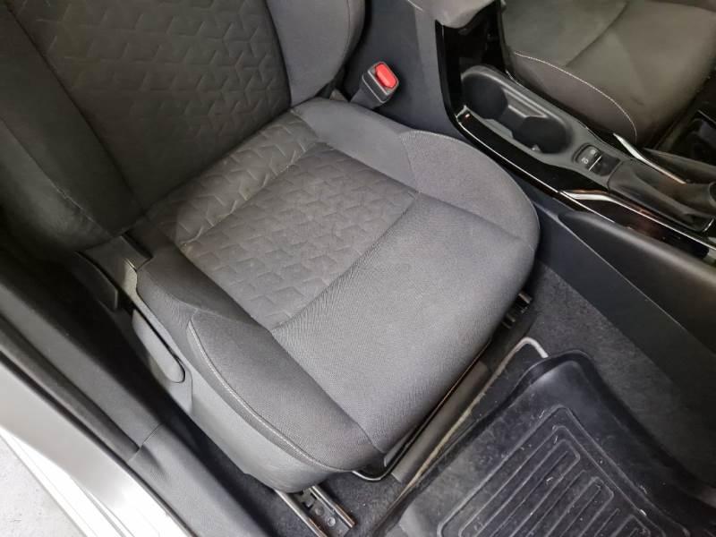 Toyota Corolla 1.8h Business cvt