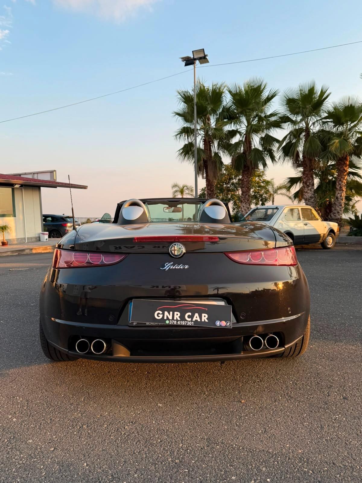 Alfa Romeo Spider 1750 TBi