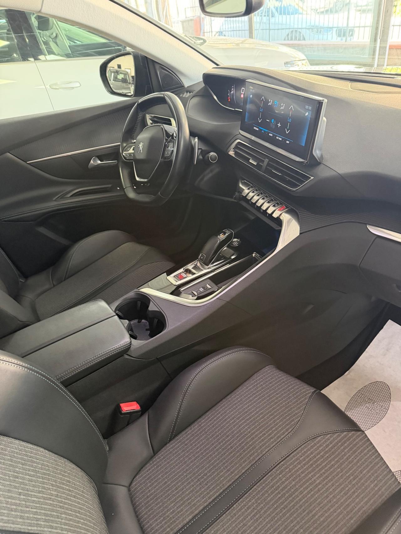 Peugeot 3008 BlueHDi 130 S&S EAT8 Active Pack