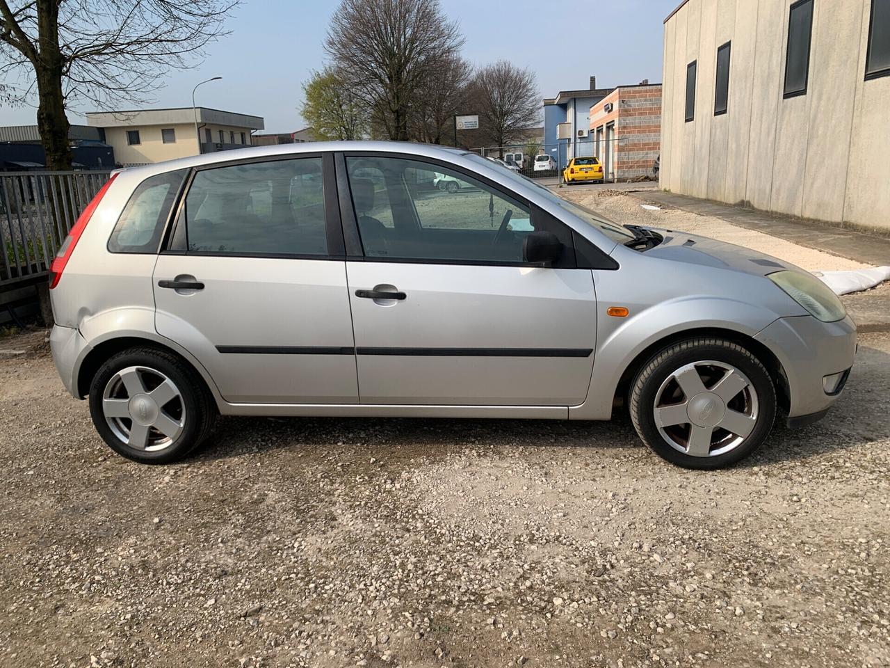 Ford Fiesta 1.4 16V 5p. Zetec
