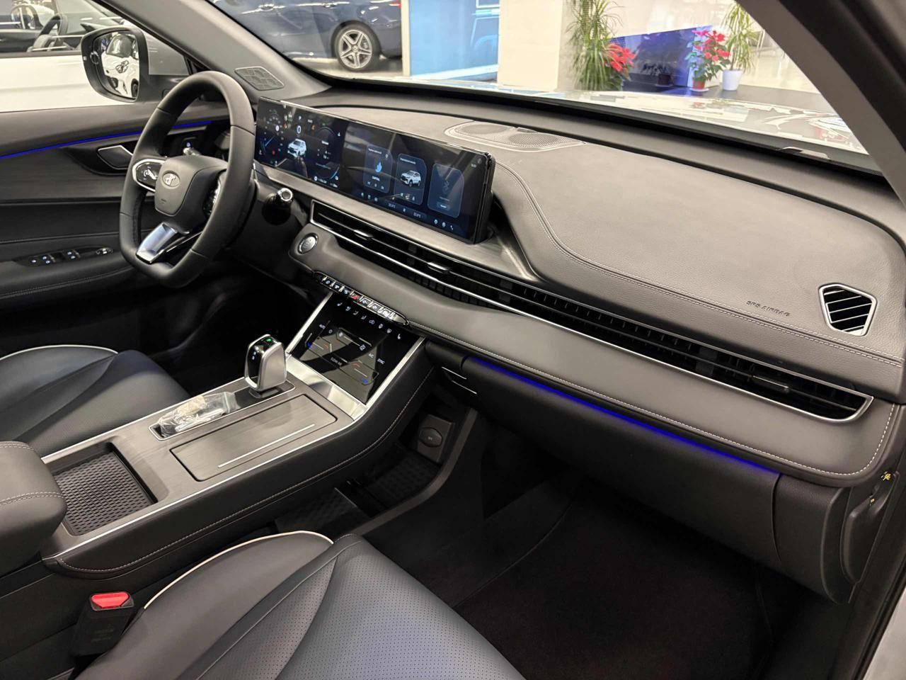 DR Automobiles DR5 1.5 HEV Full Hybrid