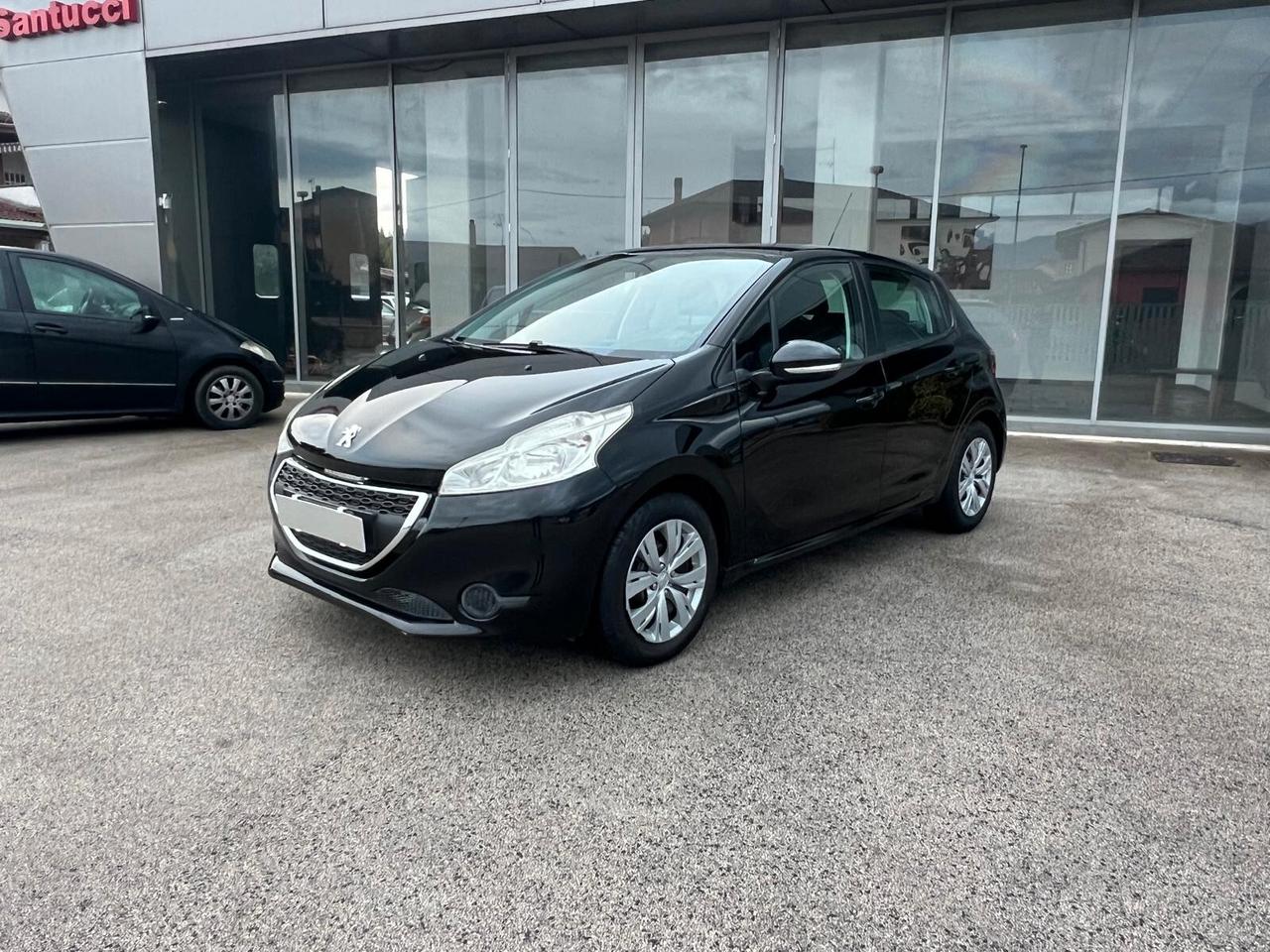 Peugeot 208 1.4 HDi 68 CV 5 porte Access NEOPATENTATI