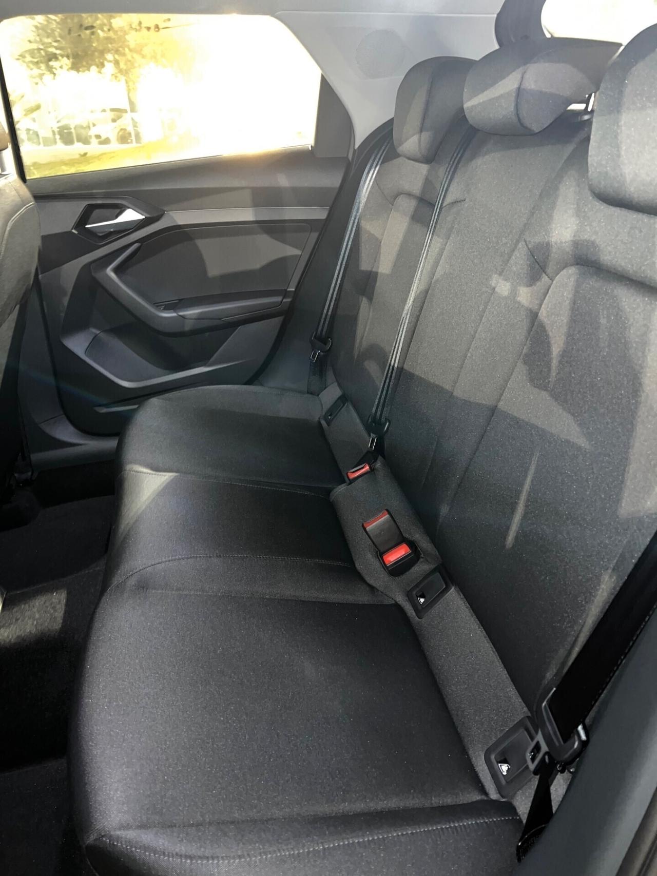 Audi A1 allstreet 30 possibilità noleggio no scoring