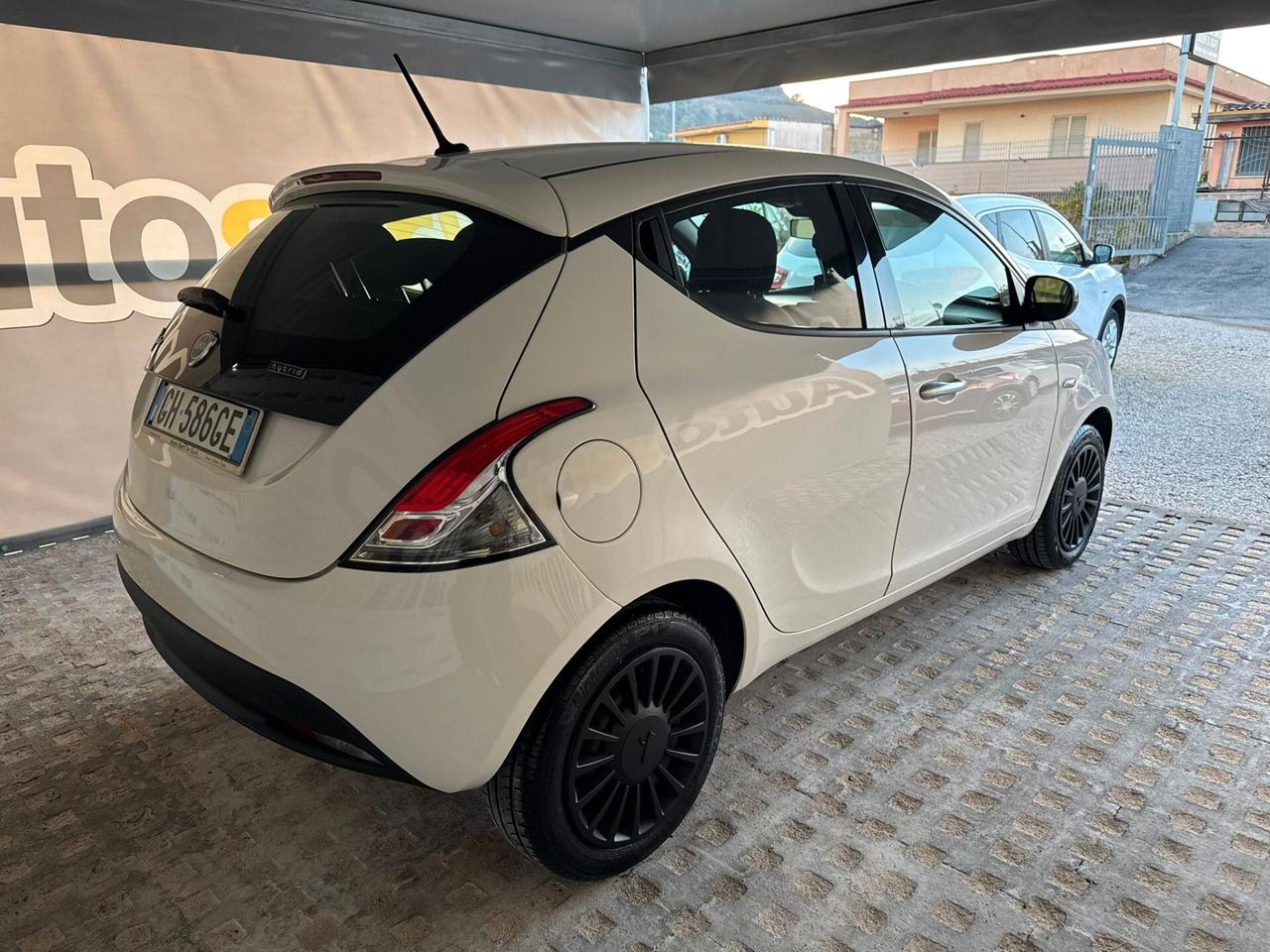 Lancia Ypsilon 1.0 FireFly 5 porte S&S Hybrid