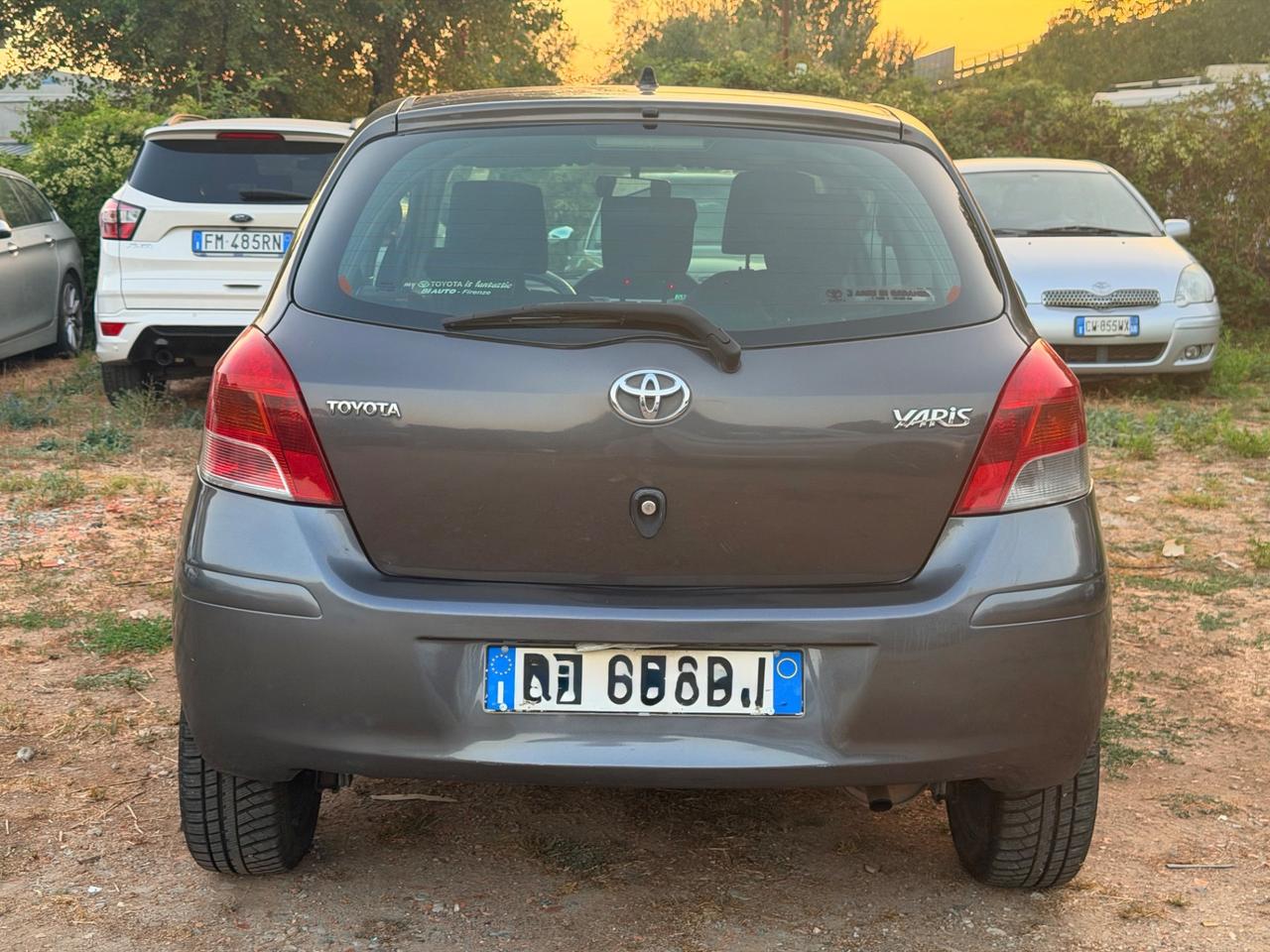 Toyota Yaris 1.0 benzina 3 porte Luxury pack 69cv 2009