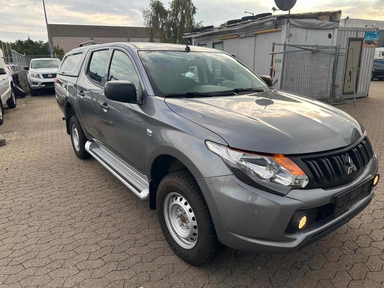 Mitsubishi L200 2.4 DI-D/154CV Double Cab Invite