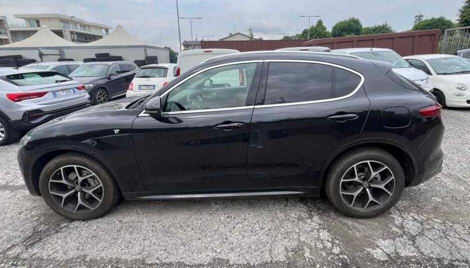 Stelvio 2.2 Turbodiesel 190 CV AT8 Q4 TI