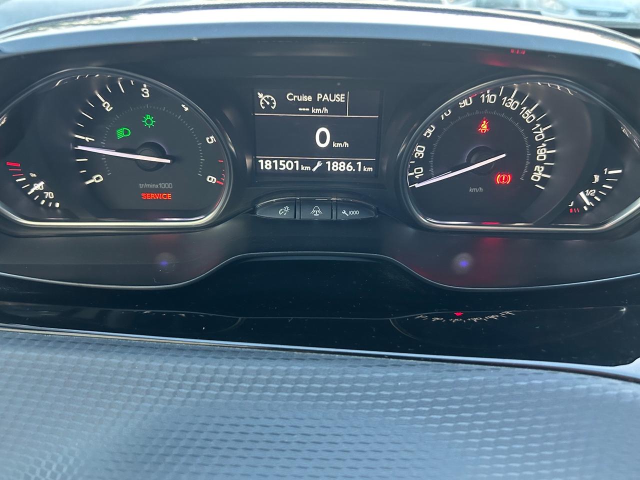 Peugeot 2008 BlueHDi 120 S&S Black Matt