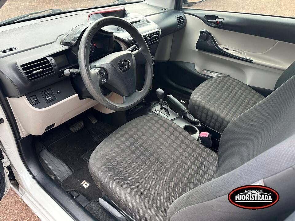 Toyota iQ 1.0 CVT Trend