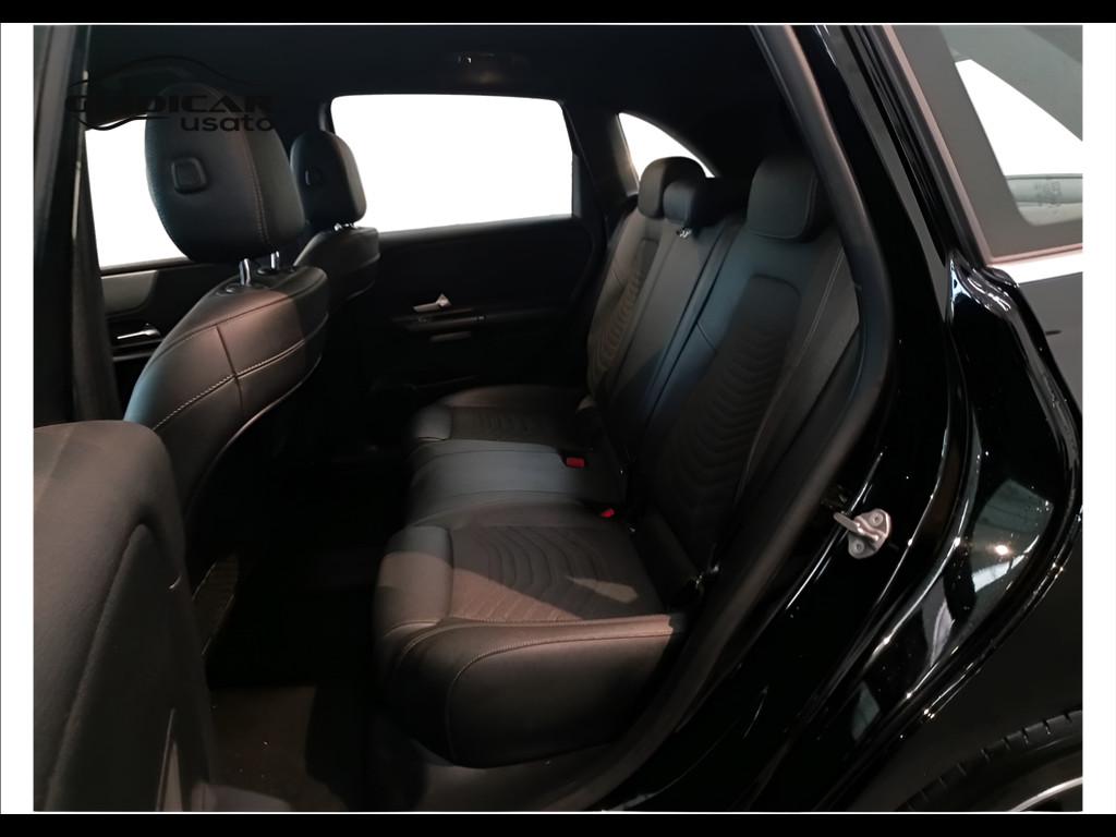 Mercedes-Benz Classe B - W247 2018 - B 180 d Sport auto