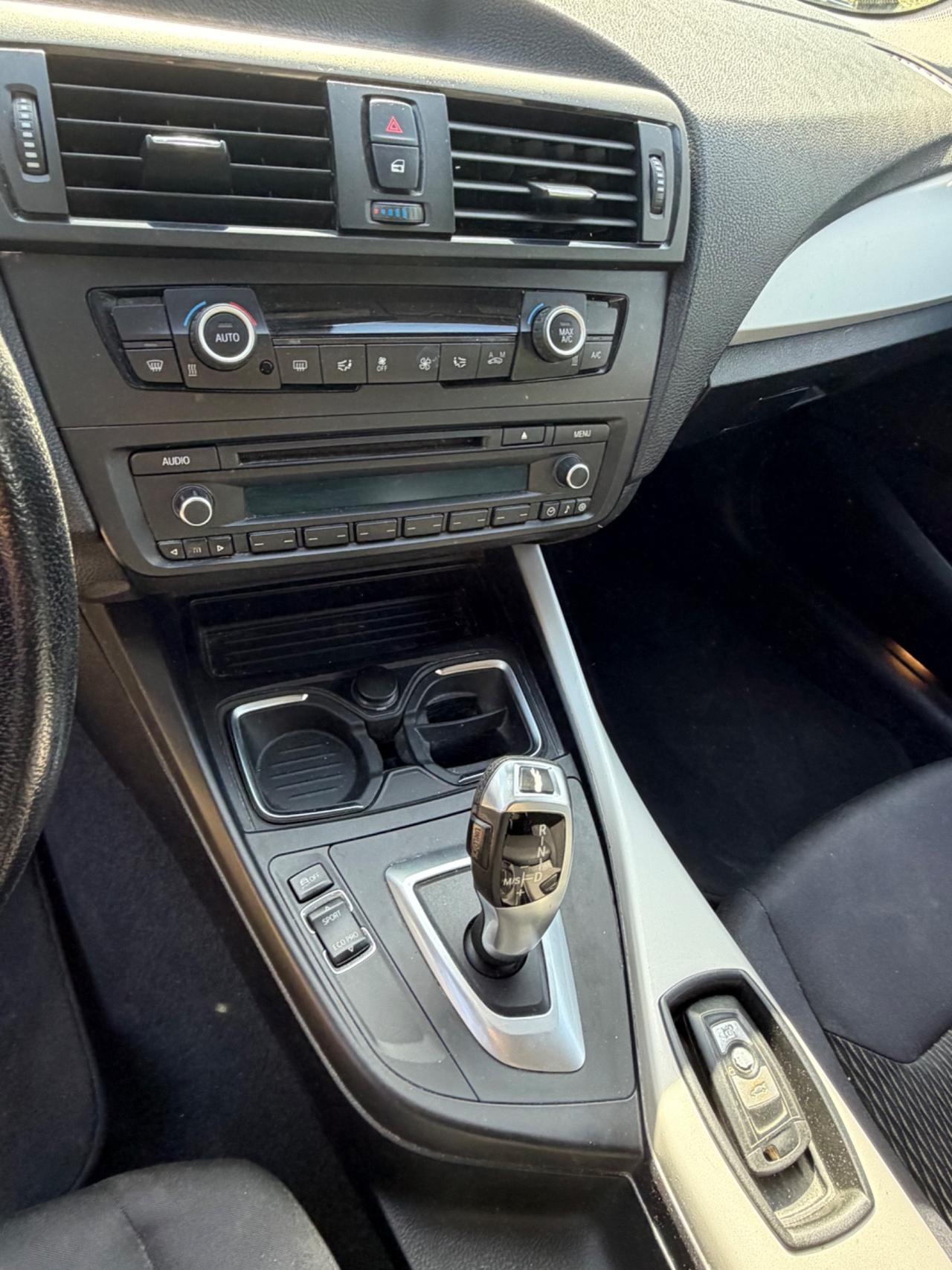 Bmw 116 116d 5p. Urban