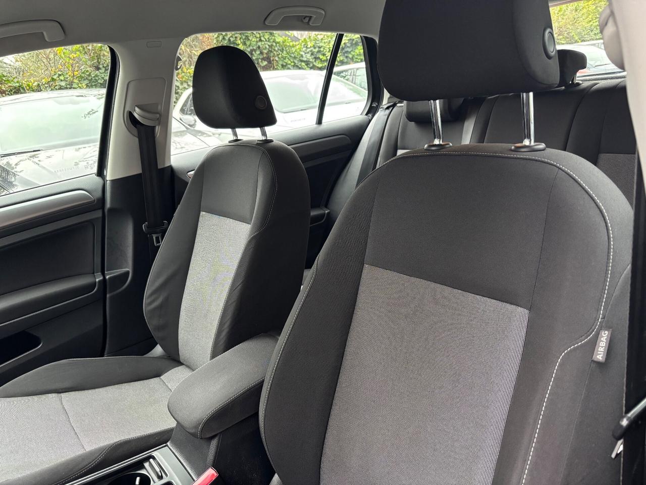 Volkswagen Golf 1.6 TDI 5p. Comfortline OK Neopatentati