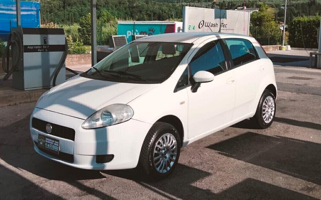 Fiat Grande Punto Grande Punto 1.4 Neopatentati Natural Power 2010
