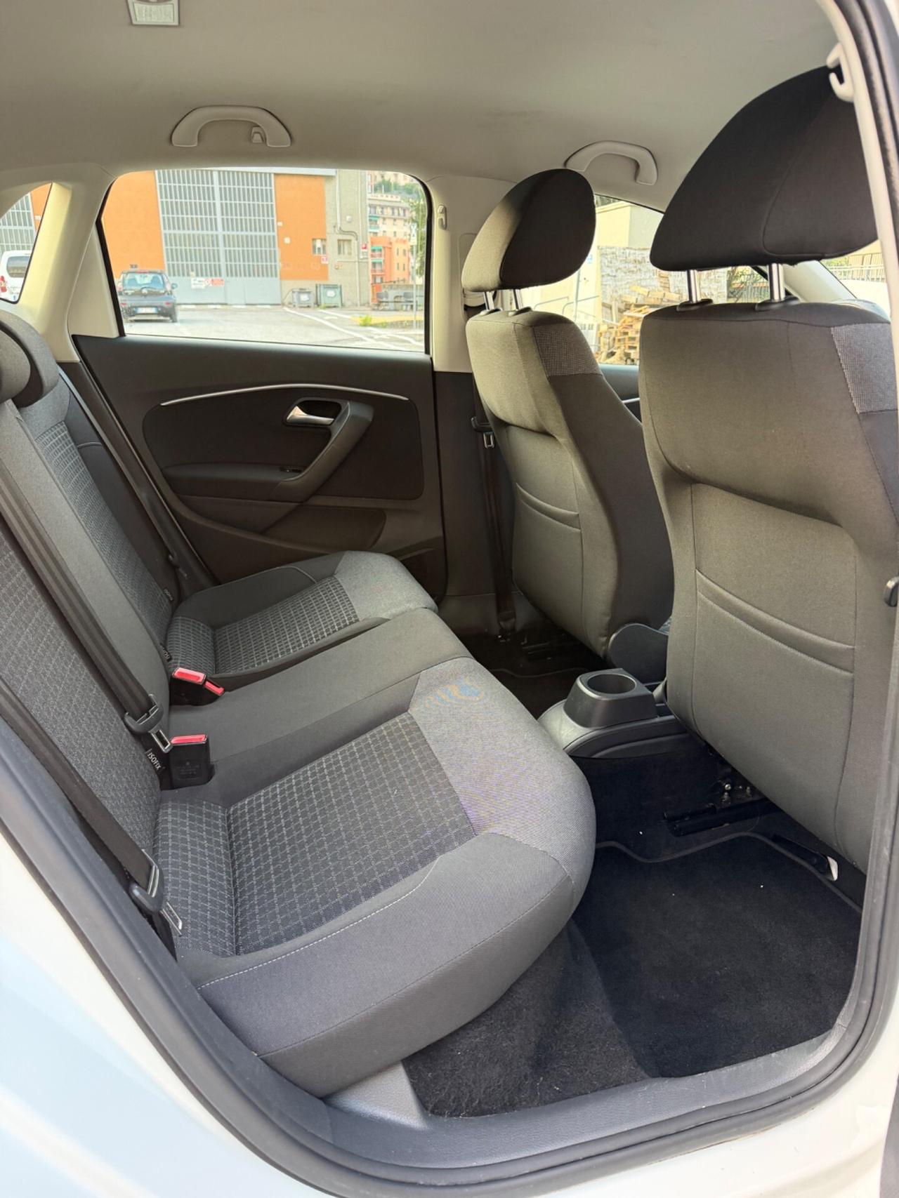 Volkswagen Polo 1.4 TDI 75cv - NEOPATENTATI E6