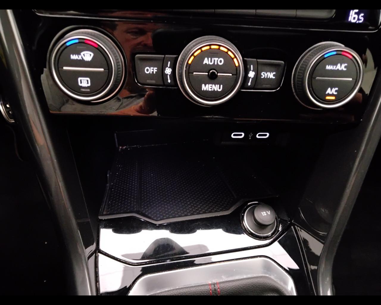 VOLKSWAGEN T-Roc 2017 - T-Roc 1.5 tsi R-Line