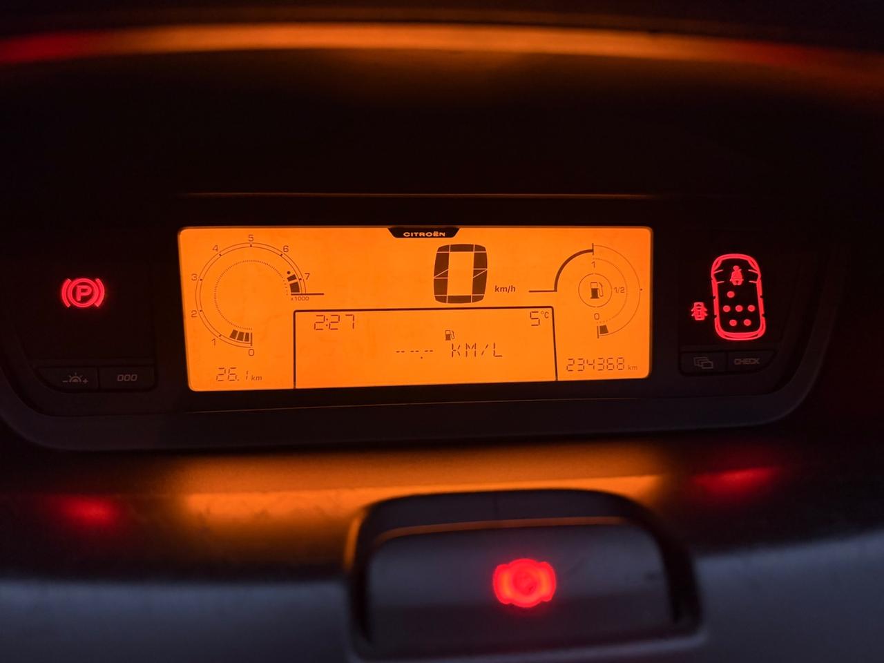 Citroen C4 Grand Picasso 7 posti benzina