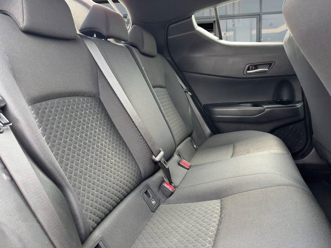 Toyota C-HR 1.8h Business AUTOMATICA e CarPlay