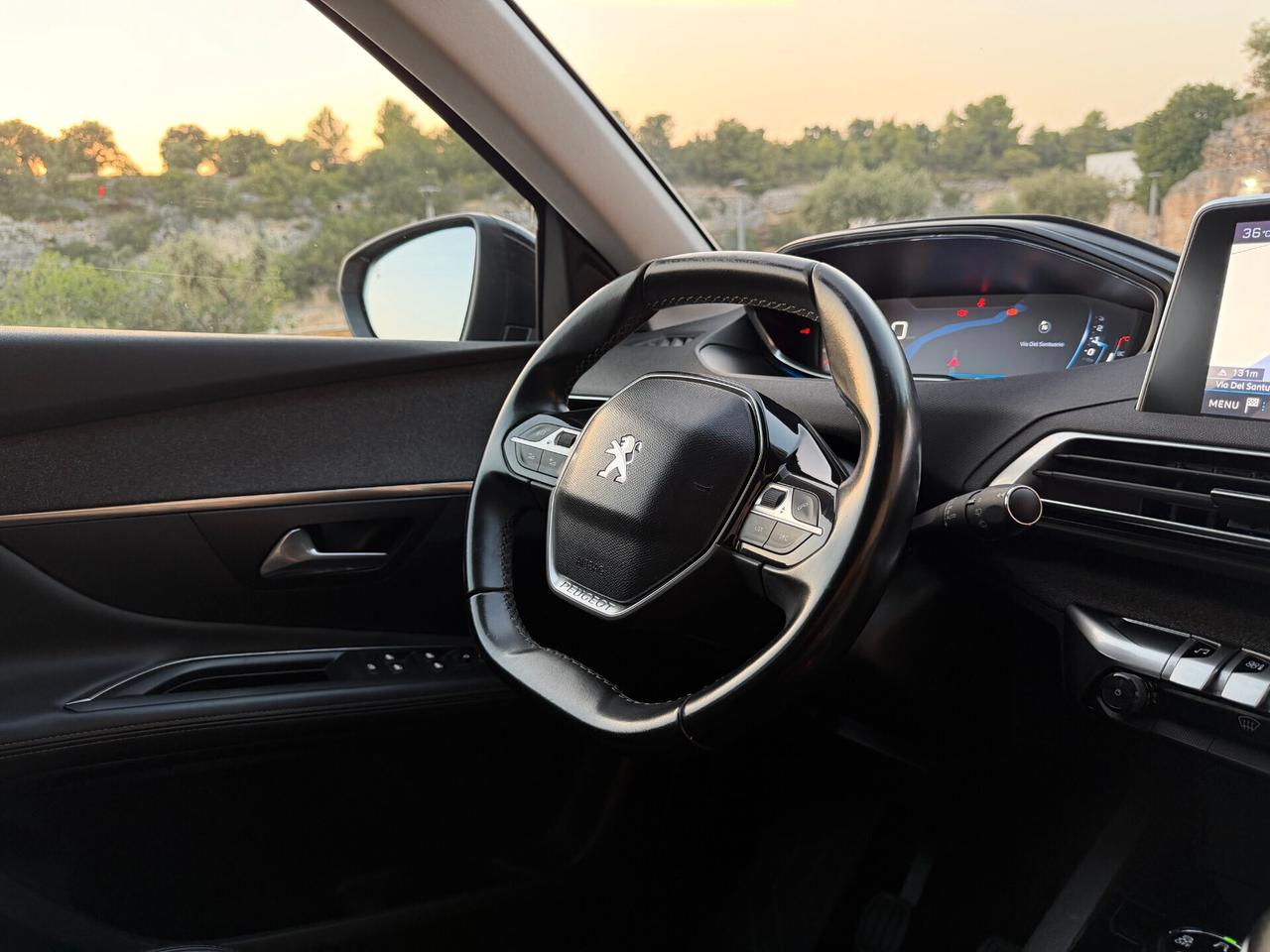 Peugeot 3008 ALLURE/1.6 120CV/PELLE/18"/CAR PLAY